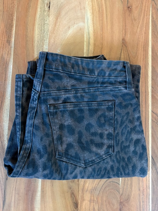 Abercrombie & Fitch Denim - Abercrombie & Fitch Leopard Print High Rise 90’s Relaxed Jeans